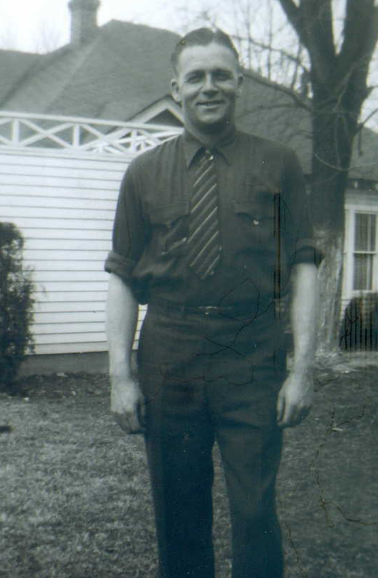 orlin-collier-at-home-in-paragould-about-1943